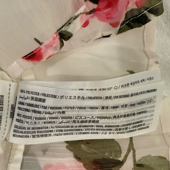 3/$20 Abercrombie Kids Floral Pleated Sleeveless Top - Size 9/10 Pink Roses - Picture 4 of 8